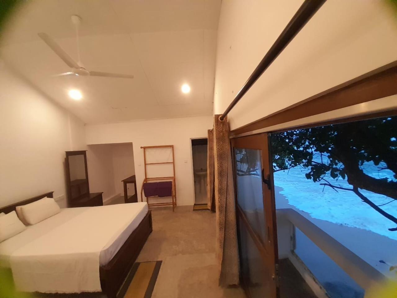 Sooriya Villa Talpe Habitación foto